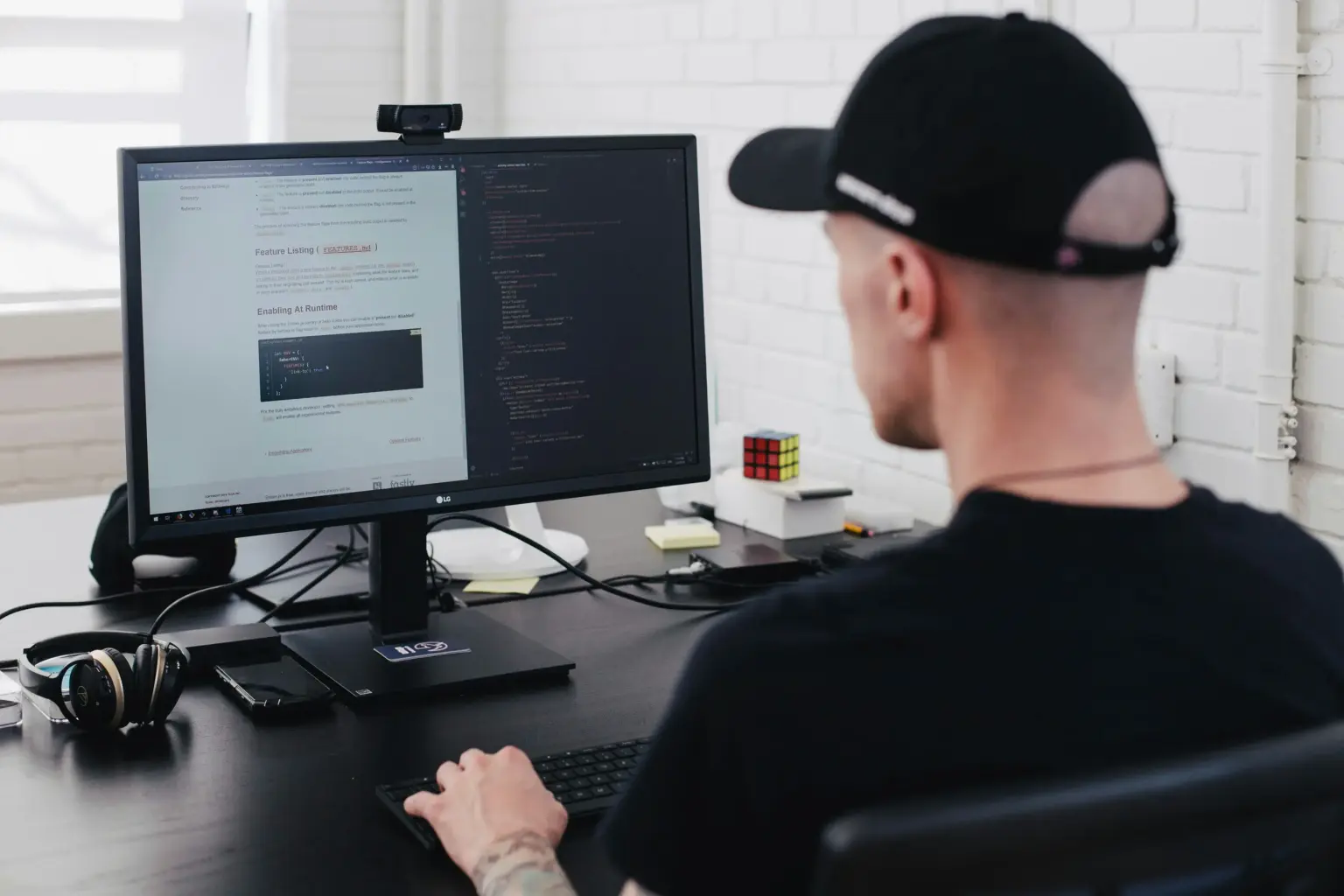 Opieka nad stroną internetową podczas aktualizacji i kontroli kodu serwisu